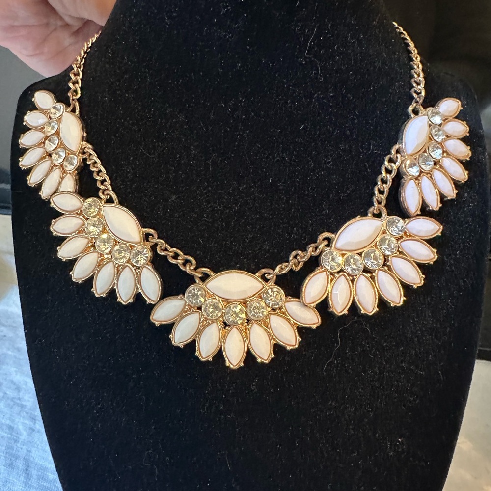 2 Statement Necklaces - Picture 3 of 3